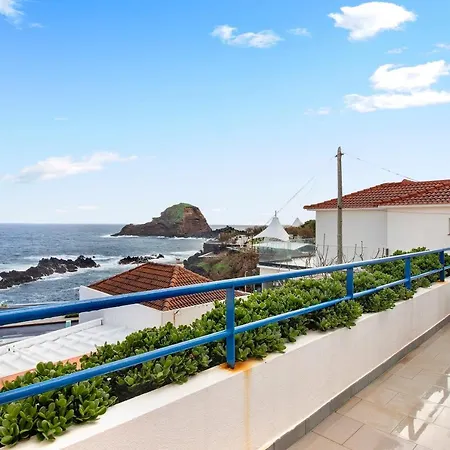 Ninho Gaivota * Porto Moniz