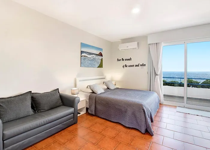 Ninho Gaivota * Porto Moniz